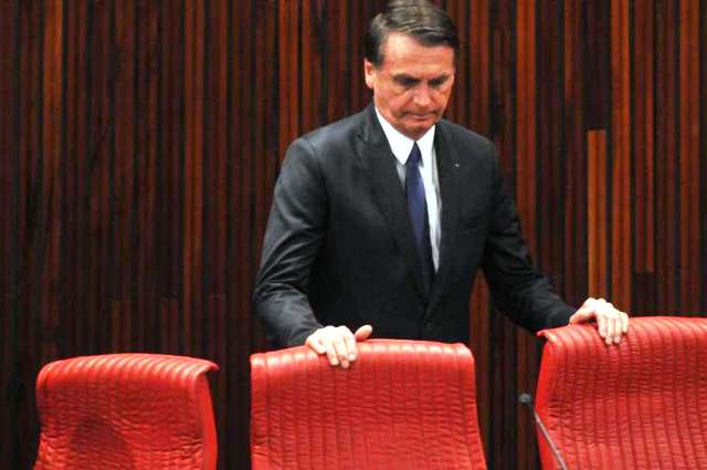 Bolsonaro deve cortar gastos do governo federal com empresas terceirizadas