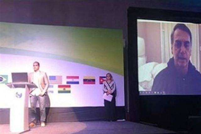 Cúpula das Américas termina com fala de Bolsonaro e pedido de casamento