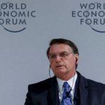 Após participação no Fórum Mundial, Bolsonaro e comitiva deixam Davos