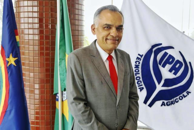 Em solenidade prestigiada e otimista, Odacy Amorim assume a presidência do IPA