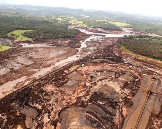 Bombeiros encontram mais um corpo de vítima em Brumadinho 8 meses após a tragédia