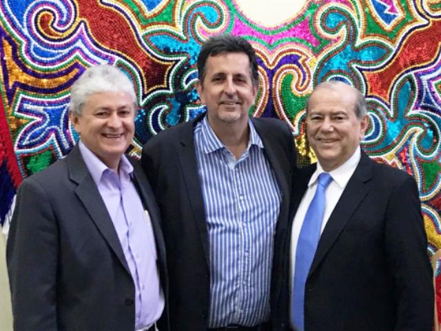 Zezinho, Canuto e Romário