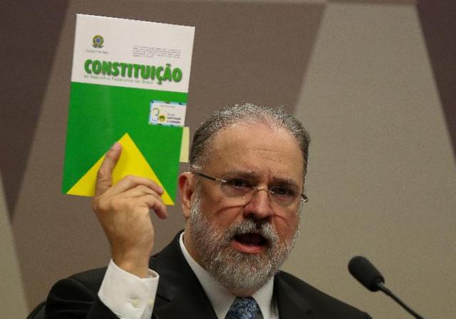 Indicação de Aras à PGR é aprovada com folga em sabatina e vai a plenário