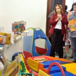 Governo de Pernambuco entrega kits de desenvolvimento infantil para garantir políticas públicas voltadas para crianças com deficiência