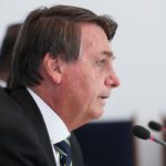 Bolsonaro diz que vai comprar vacina de empresa chinesa, se Anvisa liberar