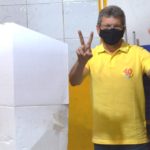 Confiante na vitória, Dr. Auricélio votou na Escola Lions Brígida de Melo Ferreira