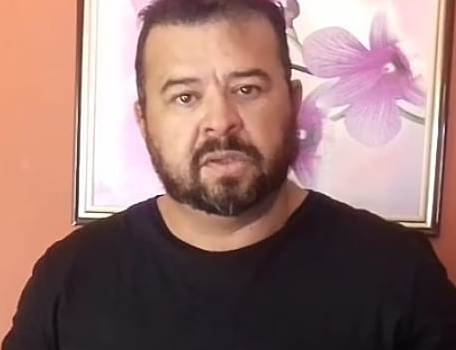 e70f4ced-3608-4b1d-b3c9-f988d1ba698e