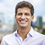 Prefeito eleito do Recife João Campos, não terá idade para entrar na disputa pela sucessão estadual em 2022