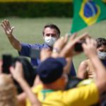 “Só Deus me tira daqui”, diz Bolsonaro a apoiadores em seu aniversário