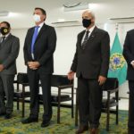 Bolsonaro dá posse a 6 ministros