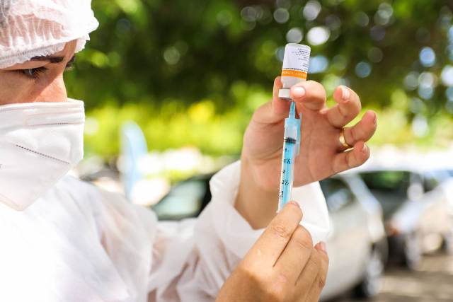 Prefeitura de Petrolina amplia polos de vacinação de segunda dose AstraZeneca