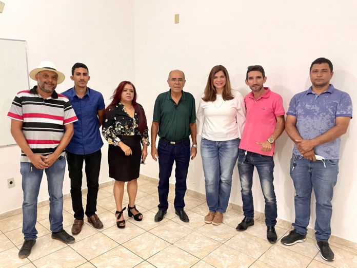 Socorro Pimentel recebe apoio de sete vereadores de Trindade