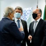 Fernando Bezerra e Tarcísio de Freitas anunciam autorização para construção do Ramal de Suape