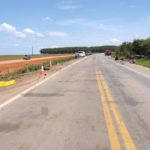 13 pessoas morrem em acidente entre caminhonete e van que transportava pacientes