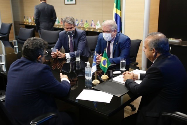 0EA32472-1942-4E9B-AA7E-4535F98E29A8