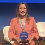 Raquel Lyra recebe prêmio Mérito em Gestão Pública durante congresso em Brasília