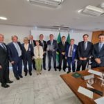 Bolsonaro reúne cinco ministros para tratar de pautas do setor canavieiro