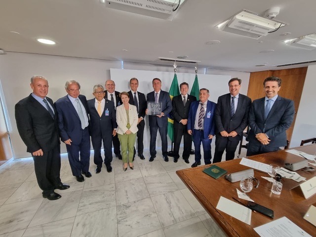 48006867-67D7-439E-8124-916654811CDD