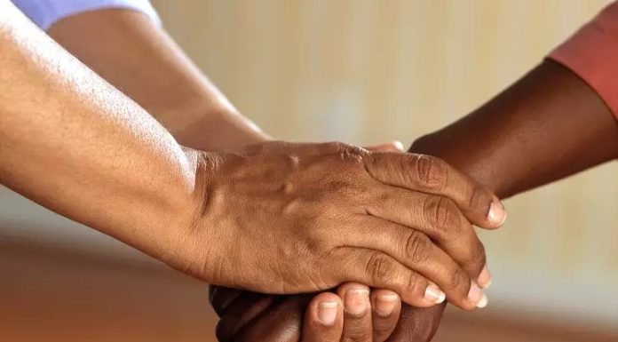 Solidariedade: Ajude uma mãe de família a pagar o aluguel