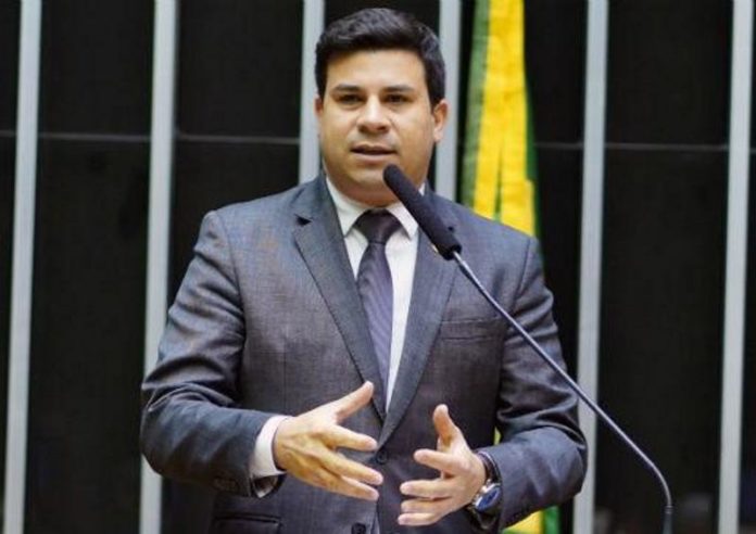 Carlos Veras