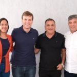 Miguel Coelho recebe apoio de ex-prefeito de Águas Belas