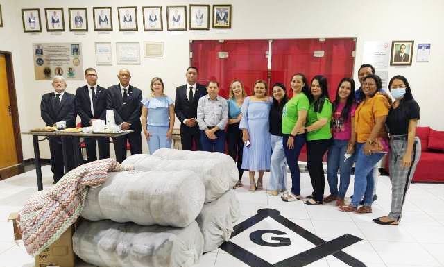 Loja Maçônica doa mais de 100 cobertores para instituições sociais do Transforma Petrolina