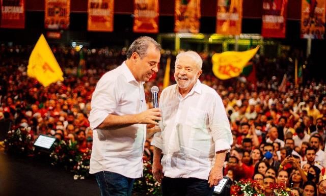 Danilo lembra do “preço da aventura que o Brasil está pagando hoje” com Bolsonaro