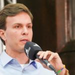 Em debate, Miguel se apresenta: “pernambucano apaixonado e indignado com o que fizeram ao nosso estado”