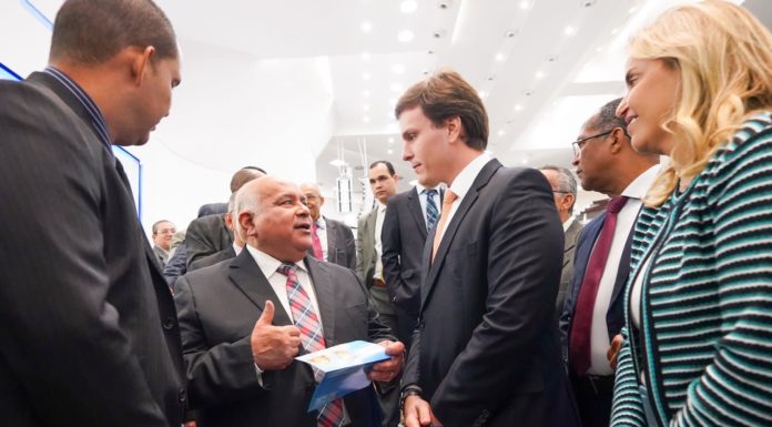 Miguel Coelho firma compromisso com valores cristãos em “Carta ao povo de Deus de Pernambuco”