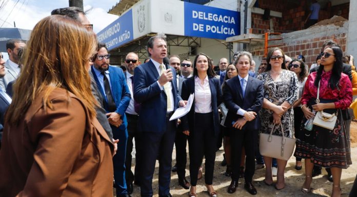 Advogado é expulso de delegacia e OAB-PE promove desagravo