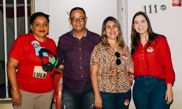 Maria Arraes prestigia aniversário de Cabrobó, ao lado de Cristina Costa
