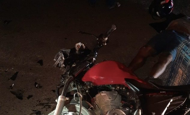 Acidente é registrado na Ilha de Assunção em Cabrobó; motociclista é levado desacordado ao hospital municpal