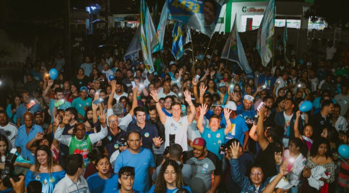 Em Belo Jardim, Miguel reúne multidão e convoca o Agreste: “está na hora de dar tchau ao atraso”