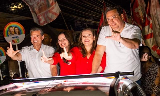 Marília Arraes, André de Paula e Sebastião Oliveira participam de grande carreata no Alto Santa Terezinha
