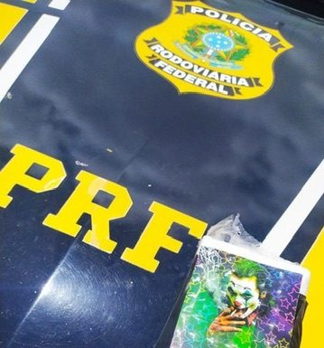 Ex-detento é flagrado pela PRF transportando cocaína pela BR-235