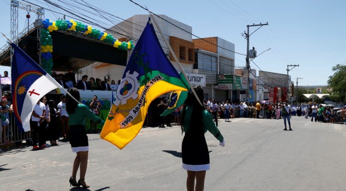 Araripina comemora 94 anos com desfile cívico e atividades esportivas e de lazer
