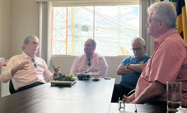 Bivar se reúne com prefeito de Lagoa Grande em visita ao Sertão de Pernambuco