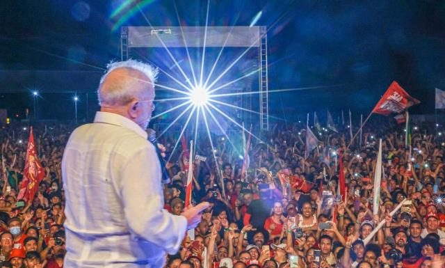Lula: “É obrigação do Estado garantir que as pessoas tenham dignidade para viver”