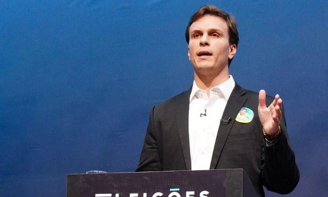Miguel se destaca em novo debate, mostra preparo e aponta contradições do PSB