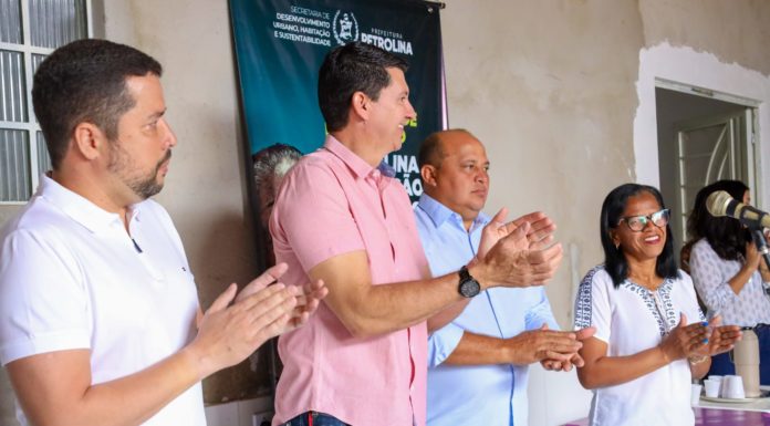Prefeito Simão Durando entrega cerca de 100 Títulos de Posse a moradores do bairro Nova Vida