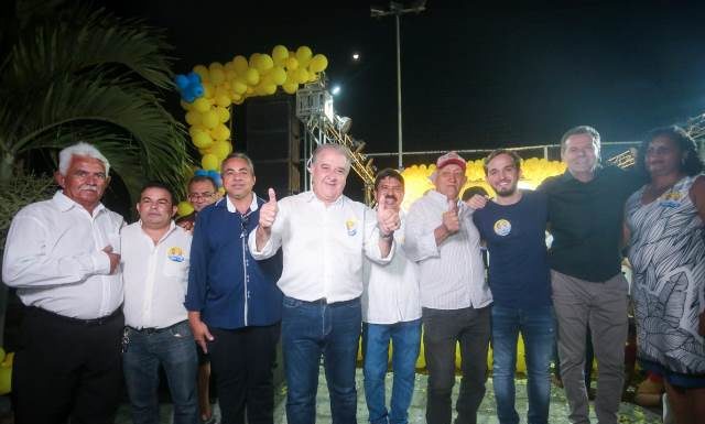 Em Ouricuri, Augusto Coutinho recebe apoio de Antonio Fernando, Botinha e Victor Coelho