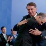 André Mendonça será relator de pedido para investigar compra de imóveis pela família Bolsonaro