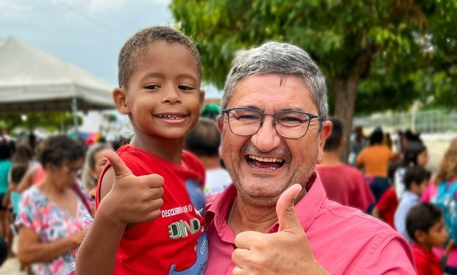 Em alusão ao Natal, Prefeitura realiza ato festivo com entrega de 2 mil brinquedos para crianças boavistanas