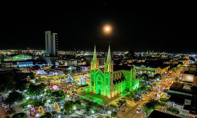 Natal Luz de Petrolina amplia decoração para outras áreas da cidade