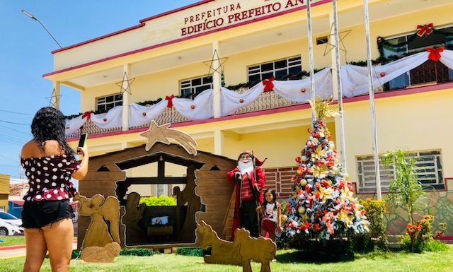 Decoração natalina em Cabrobó já chama atenção da população