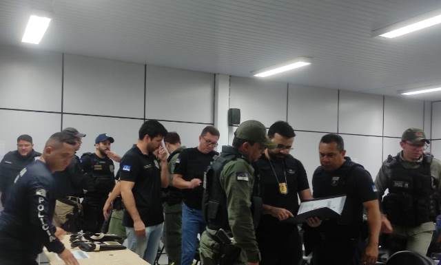50 Policiais Civis cumprem mandados de busca e apreensão na operação Cessar Fogo