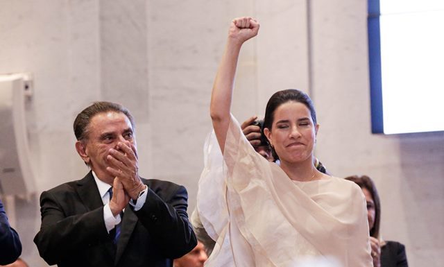 Governadora Raquel Lyra toma posse em cerimônia na Alepe; primeiro discurso destaca a urgência em combater as desigualdades sociais