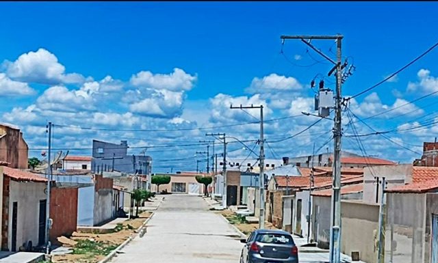 Prefeitura municipal conclui obras de pavimentação em mais duas ruas de Abaré-BA