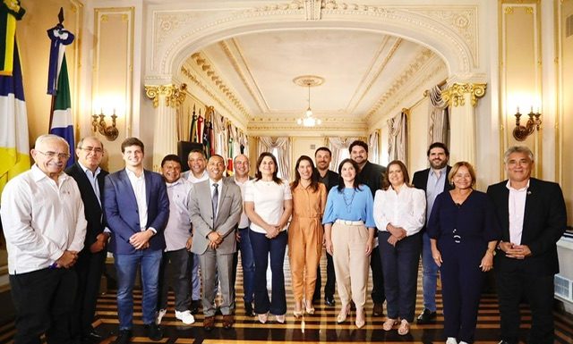 Raquel Lyra lidera reunião com prefeitos da RMR e firma governança metropolitana com comitês temáticos