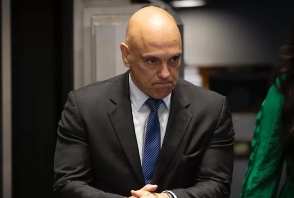 Alexandre de Moraes é alvo de 60 pedidos de impeachment no Senado